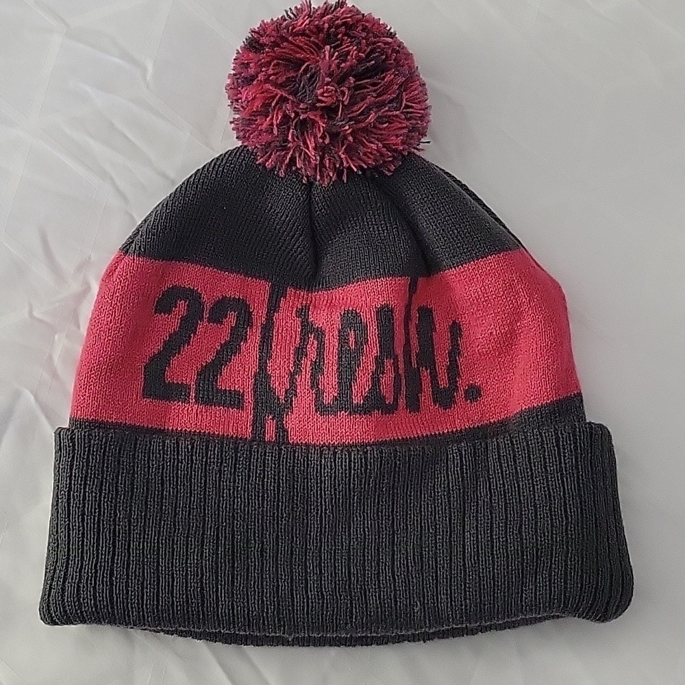 22Fresh adult toque, like new